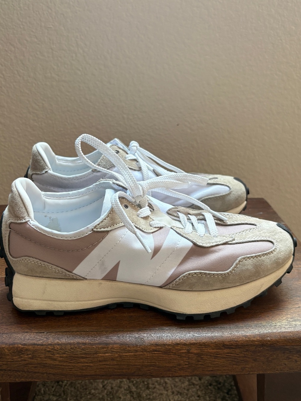 New Balance Sneakers Size 6.5 - Picture 3 of 5